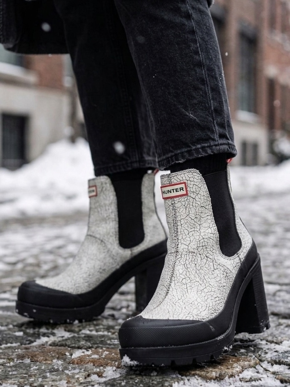 HUNTER Platform Chelsea Ankle Boots Cracked White/Black Women’s UK 5